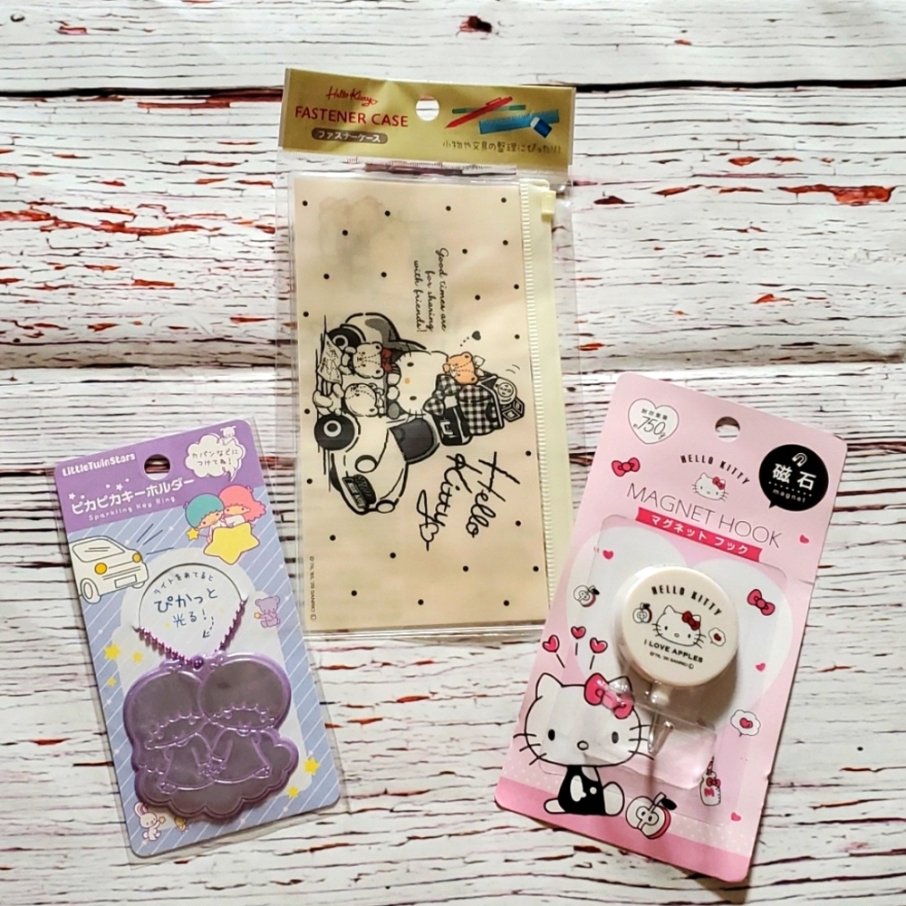 🆕️ SANRIO BUNDLE 💕